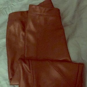 (P)leather leggings